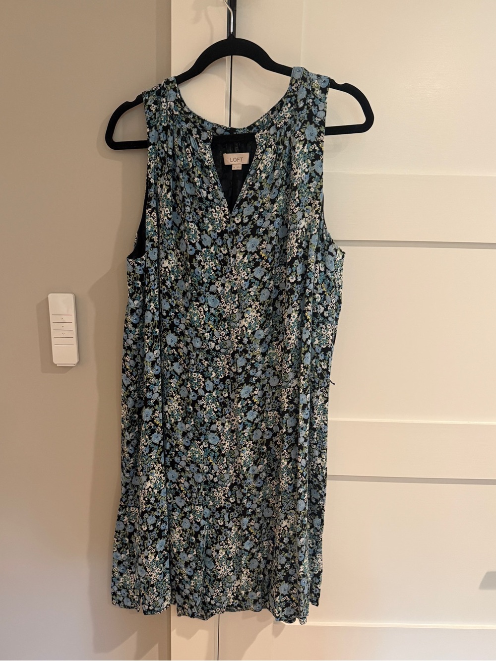 LOFT Black and Blue Floral Sleeveless V-Neck Dress XL